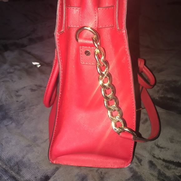 Gently used red Michael kors large Hamilton bag - Picture 4 of 5